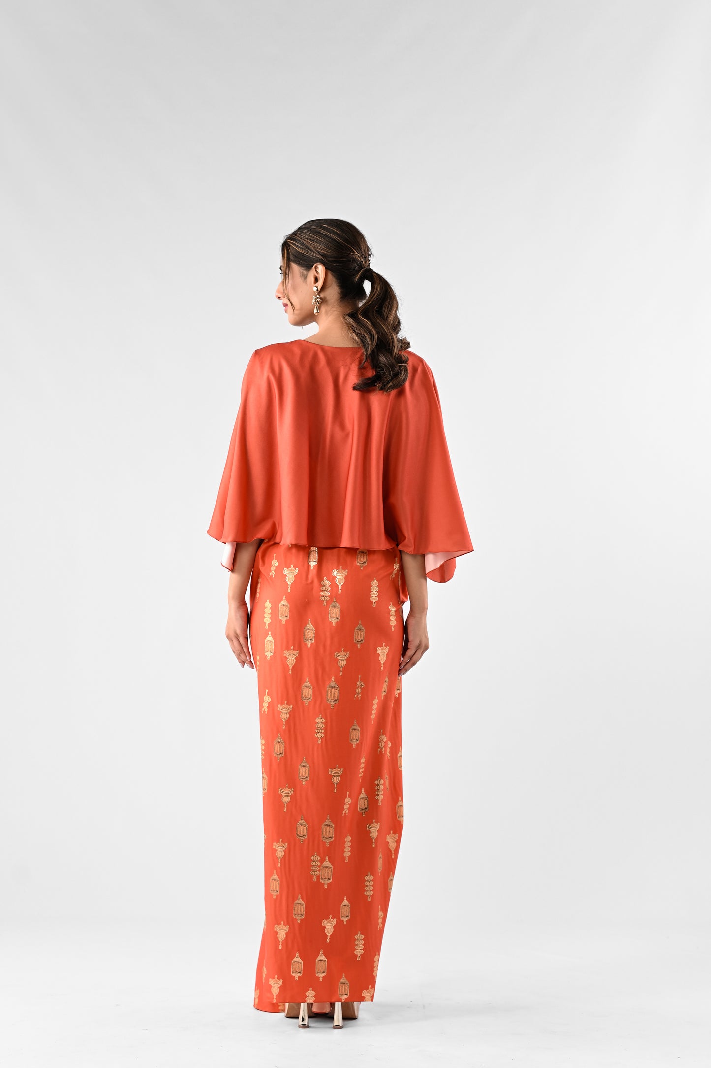 Foil Print Kaftan Top with Draped Skirt Set